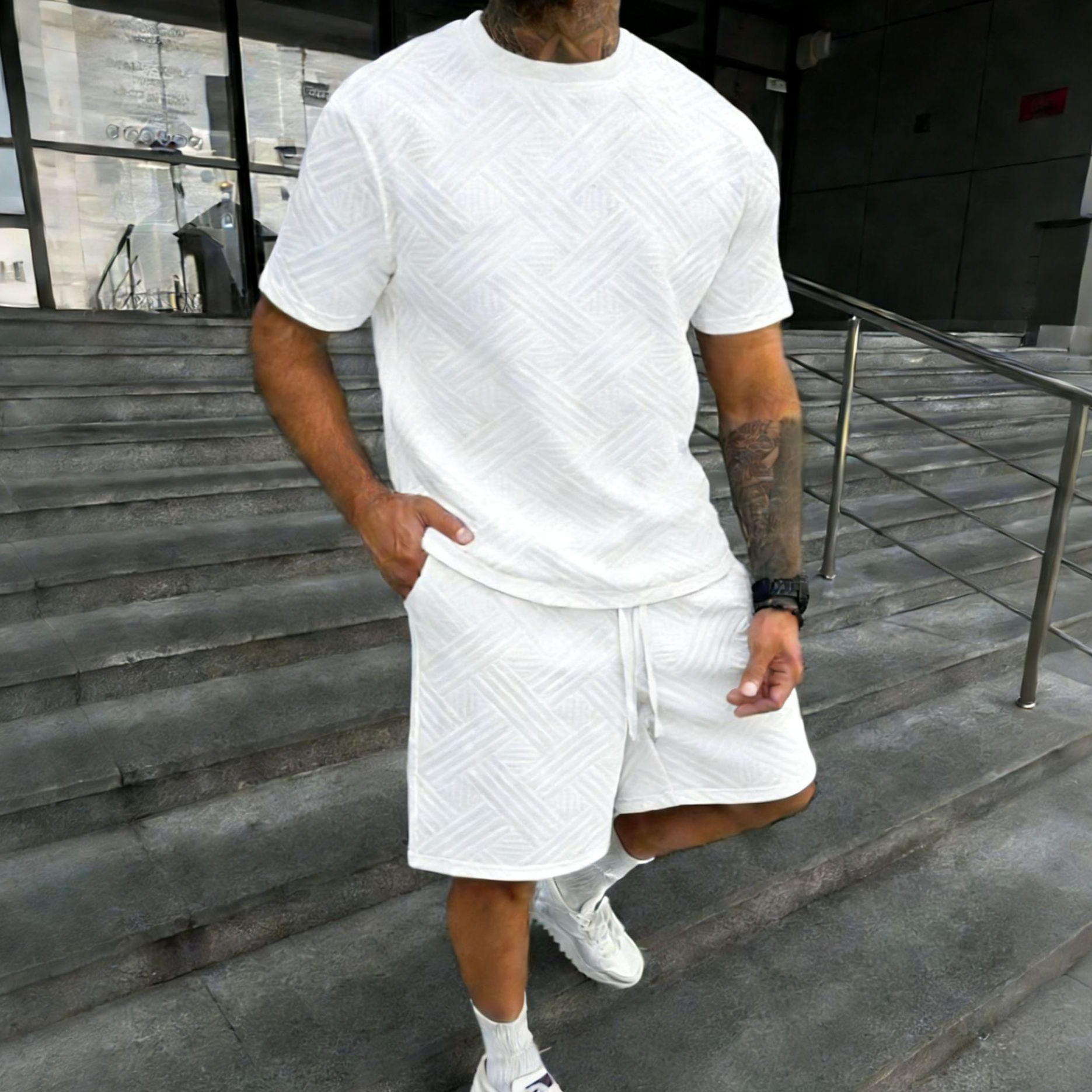Street Fashion News - New men's summer jacquard short-sleeved shirt