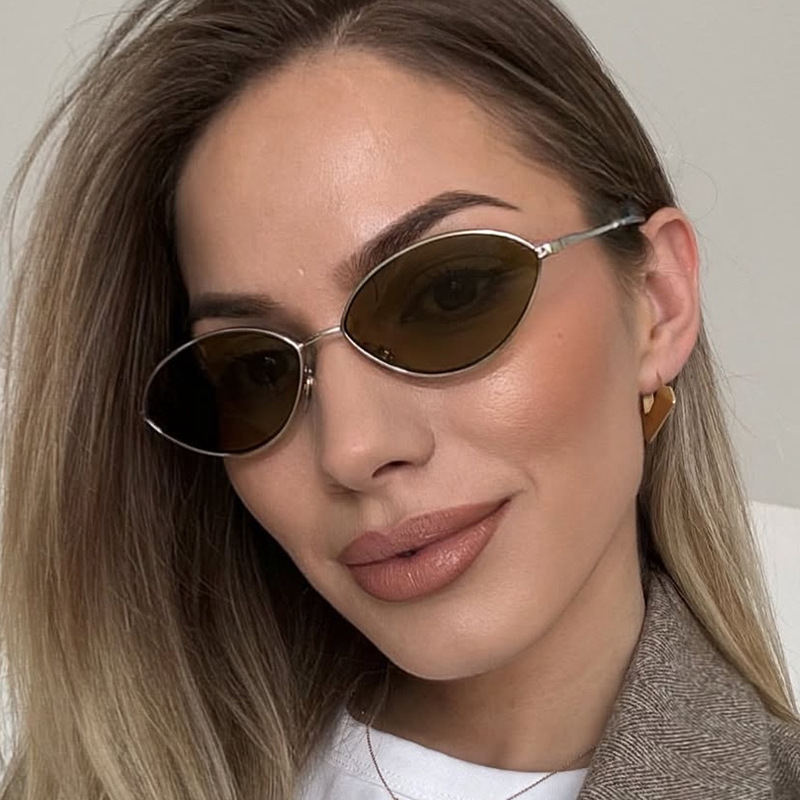 Street Fashion Glasses - Retro Cat eye Woman Sunglasses for
